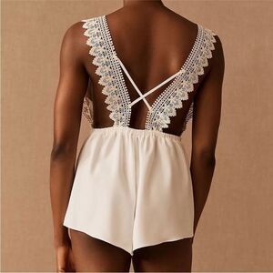 Flora Nikrooz white ivory lace romper nighty XS bridal